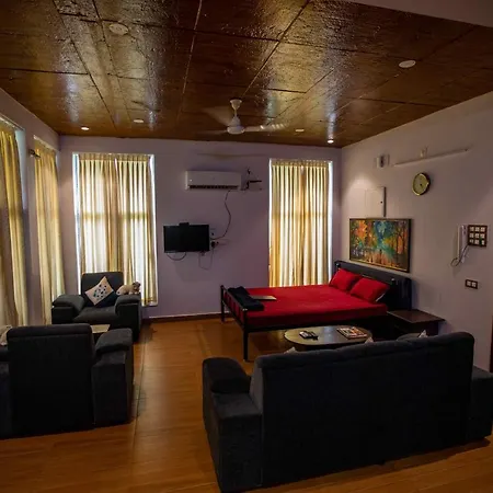 Waves Beach House Pondicherry Exterior photo